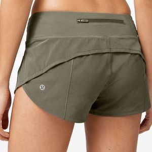Lululemon Speed 2.5 inch Shorts in Grey Sage Green 4